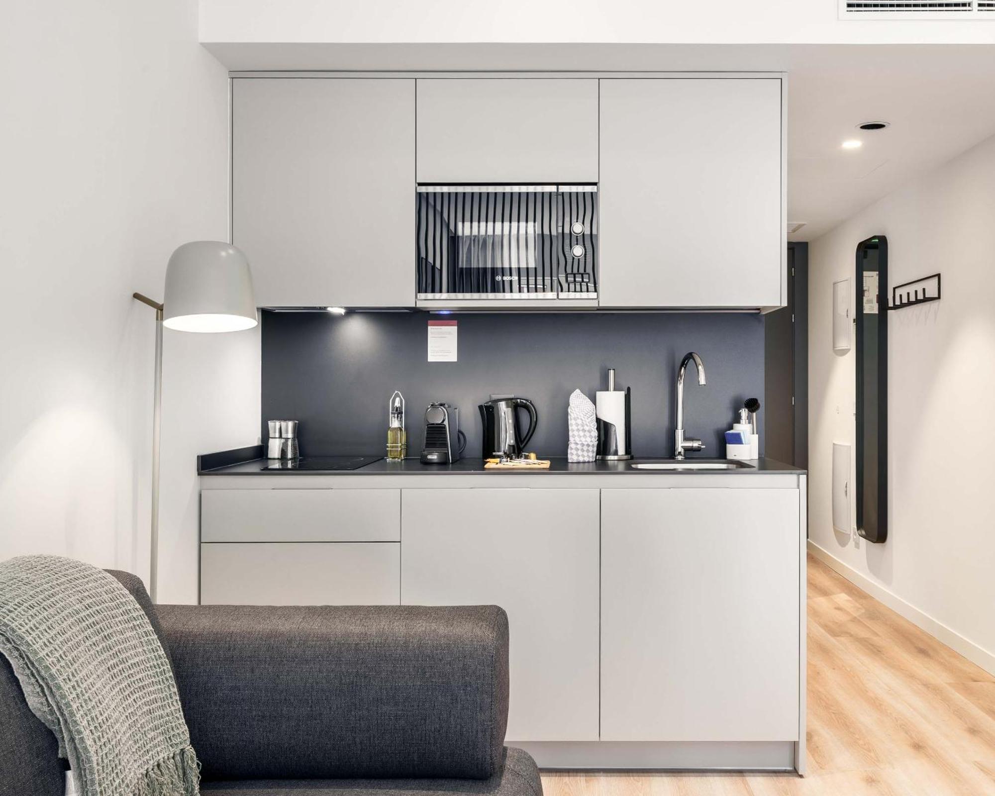 Limehome Madrid Calle De Juan Hurtado De Mendoza Luaran gambar