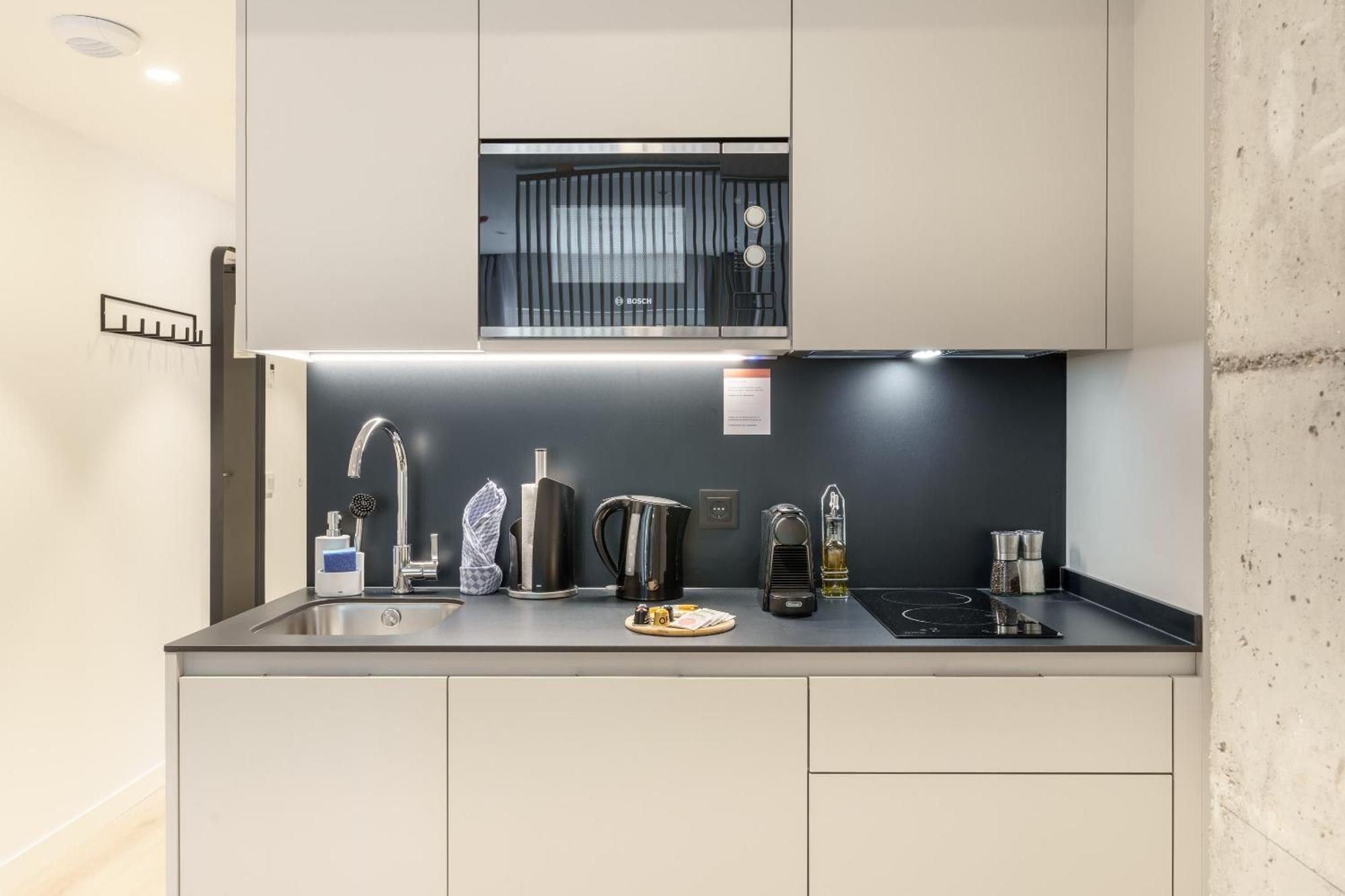 Limehome Madrid Calle De Juan Hurtado De Mendoza Luaran gambar