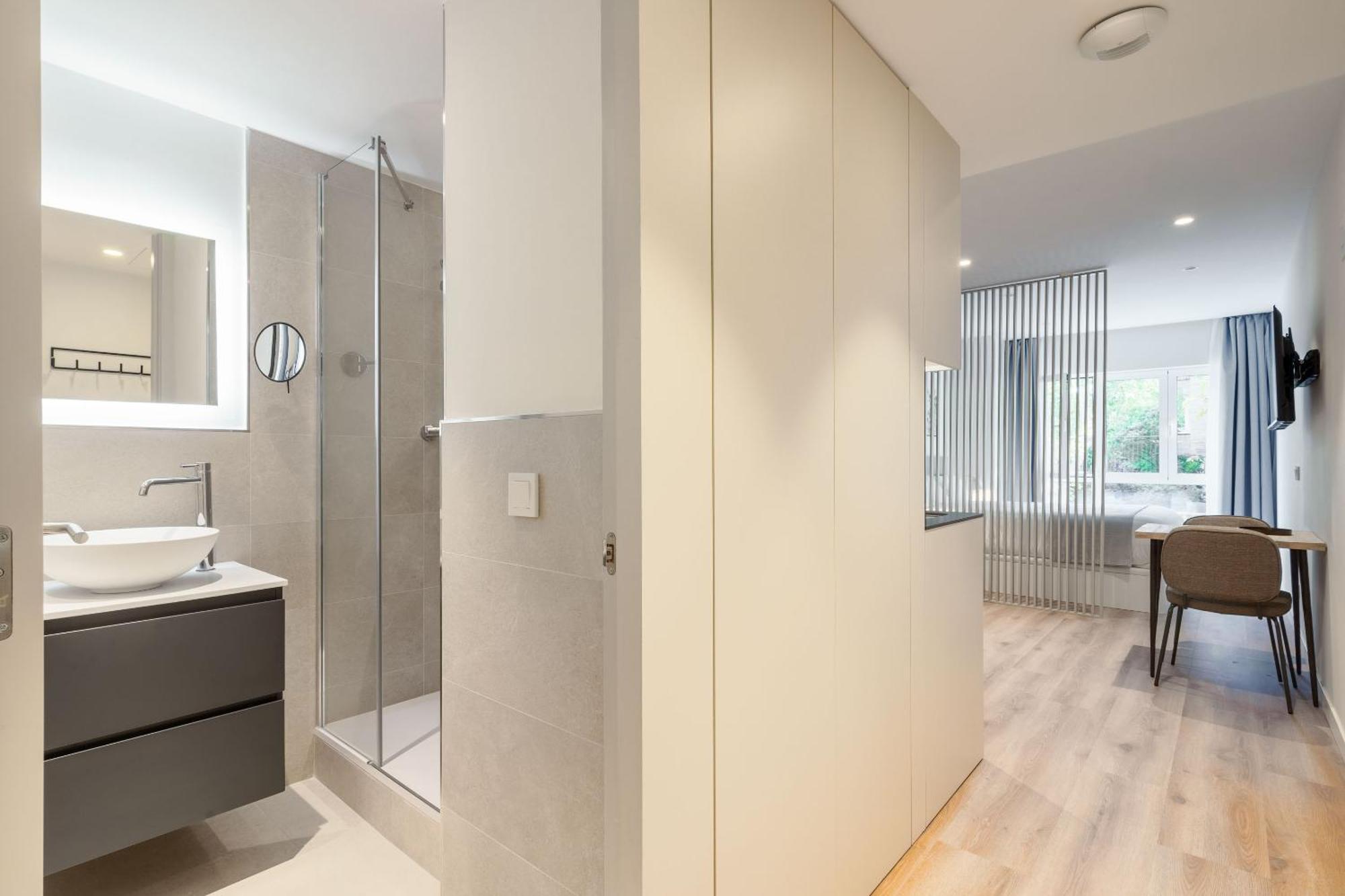 Limehome Madrid Calle De Juan Hurtado De Mendoza Bilik gambar