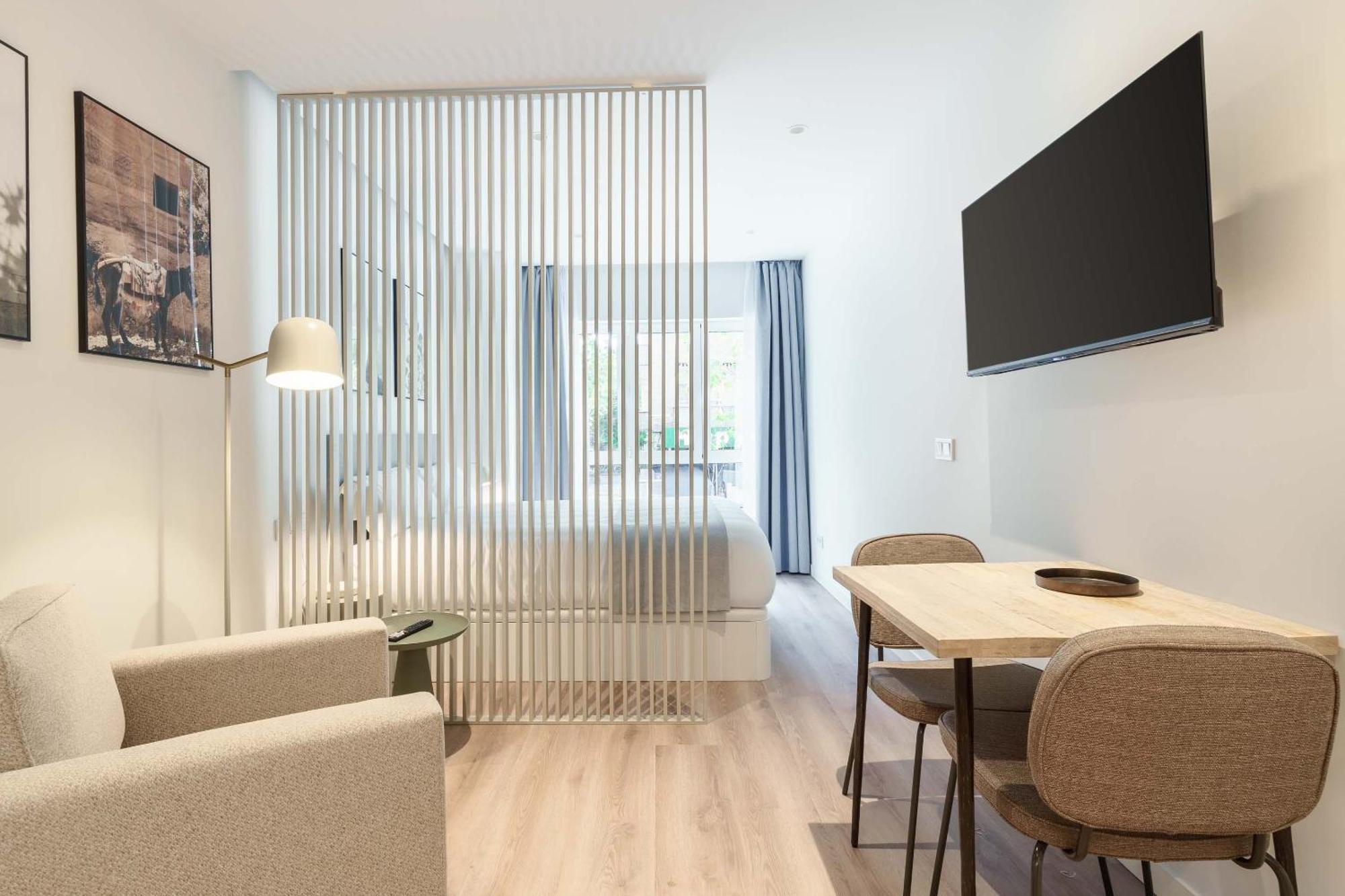 Limehome Madrid Calle De Juan Hurtado De Mendoza Luaran gambar