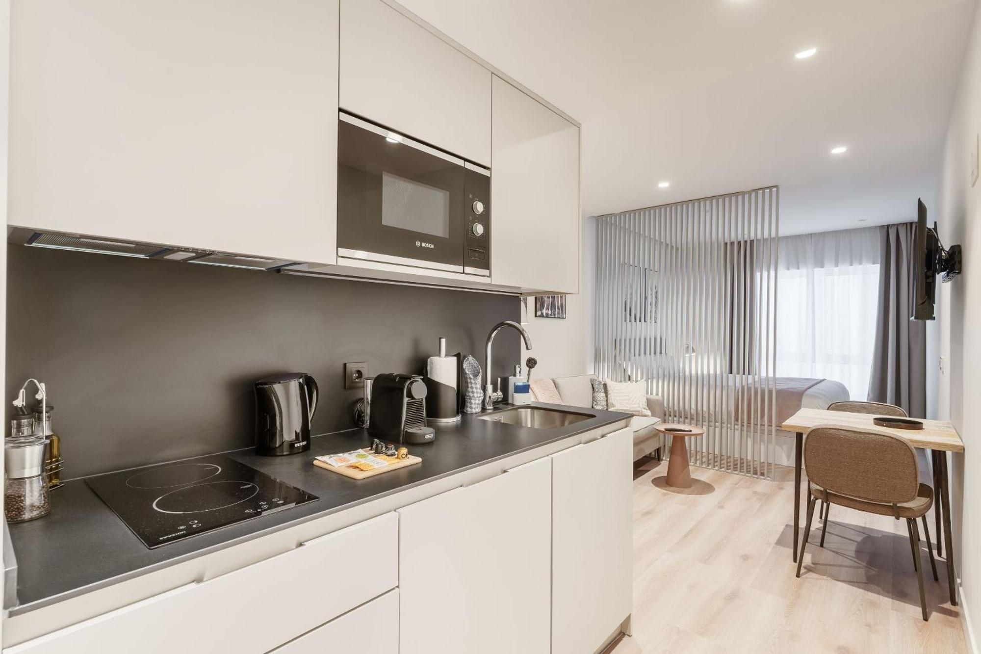 Limehome Madrid Calle De Juan Hurtado De Mendoza Luaran gambar